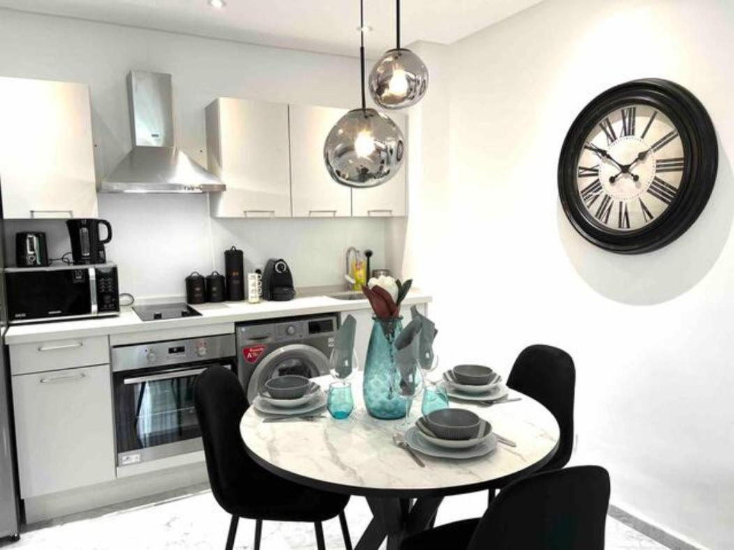 Gauthier Living By Shortstaycasa 1bed Or 2beds - The Heart Of Town *